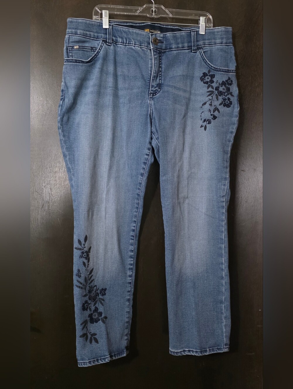 Lee Flex Motion Straight-Leg Jeans with Dark Floral Embroidery Size 18W Petite